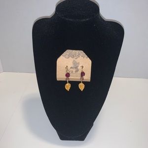 NWT Earning  Gold For Women New